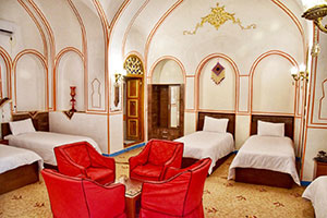 اتاق هفت تخته هتل سنتی اصفهان