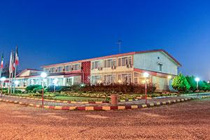 نمای بیرونی هتل جهانگردی نمونه بندرانزلی