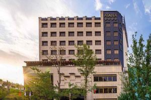 نمای ساختمان هتل آتانا تهران