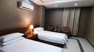 هتل استاتیس بندرعباس و تخته توئین