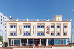 نمای بیرونی هتل ژئوپار قشم