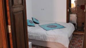 اقامتگاه سنتی گیوا یزد ایساتیس