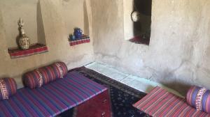 اقامتگاه بوم گردی قلعه آریز بافق اتاق دو نفر