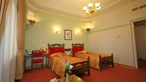 هتل عباسی اصفهان دو تخت