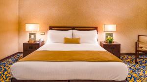 هتل اسپیناس بلوار تهران دو تخت دبل روبه بلوار