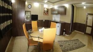 هتل نادری اهواز سوئیت بزرگ 