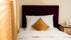 هتل فرهیختگان اهواز دو تخت برای یک نفر 