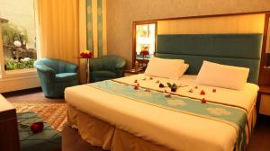 هتل عالی قاپو اصفهان دو تخت دبل