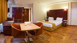 هتل پیروزی اصفهان دو تخت برای یک نفر