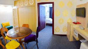 هتل سینگو قشم سوئیت دو خواب چهار تخت