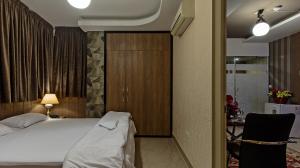 هتل زنده رود اصفهان سوئیت یک خواب سه تخت