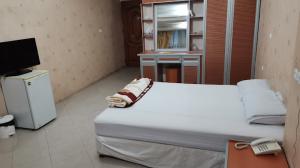 مهمانپذیر مهر نیشابور دو تخت دبل 