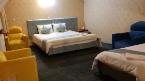 هتل نگین اردبیل  سه تخت