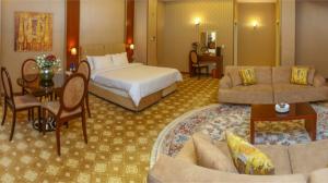 هتل رفاه مشهد سوئیت رویال دو خواب شش نفره