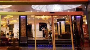 هتل آپارتمان ناز 2 بندرعباس نماي بيروني