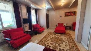 هتل دنیز بندر انزلی ویلای یک خواب سه تخت ساحلی فلت دید به دریا