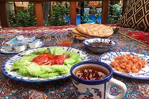 رستوران اقامتگاه بوم گردی خانه خشتی یزد