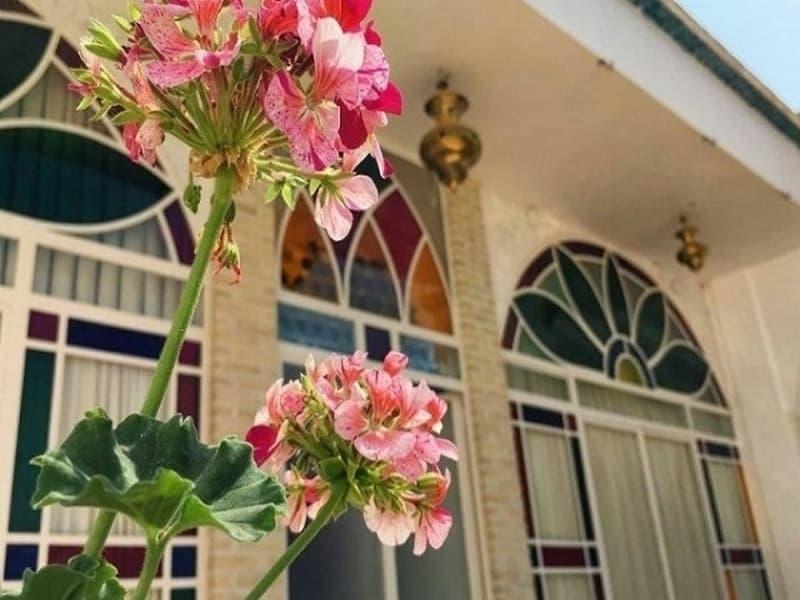 فضای داخلی اقامتگاه سنتی سرای ملک کاشان