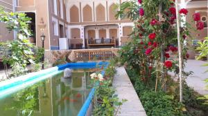 اقامتگاه سنتی گیوا یزد نماي بيروني