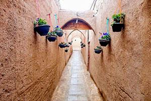 ورودی سرای سنتی شعرباف یزد ورودی سرای سنتی شعرباف یزد