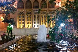 نمای ساختمان سرای سنتی شعرباف یزد نمای ساختمان سرای سنتی شعرباف یزد