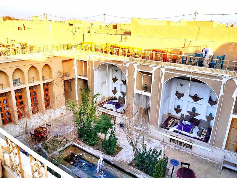 نمای ساختمان سرای سنتی شعرباف یزد نمای ساختمان سرای سنتی شعرباف یزد