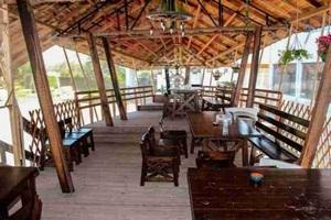 نمای بیرونی مجتمع اقامتی زیبا کنار بندرانزلی