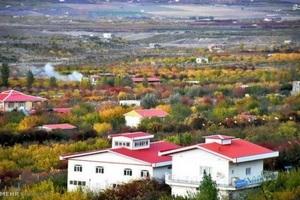 نمای بیرونی مجموعه ویلاهای کوهستانی ارس جلفا