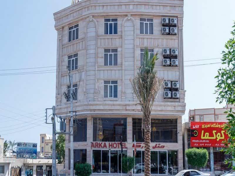 نمای بیرونی هتل آرکا قشم