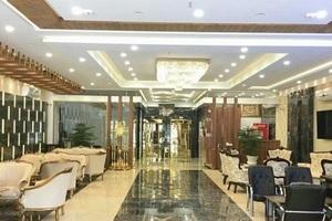 لابی هتل آپارتمان سفیر همدان