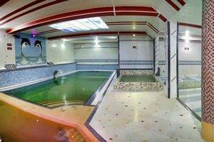 استخر هتل آپارتمان سپید اردبیل