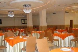 رستوران هتل آپارتمان مهرگان تهران