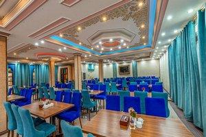 رستوران هتل ارگ محتشم کاشان