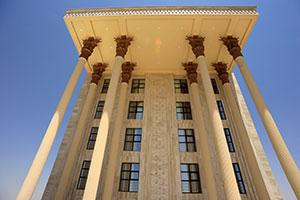 نمای ساختمان هتل امیران2 همدان