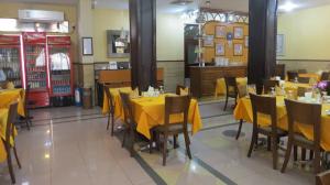 هتل اکسین اهواز رستوران