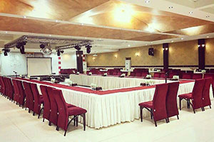 سالن کنفرانس هتل ایرانیان قزوین