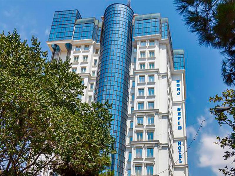 نمای ساختمان هتل برج سفید تهران