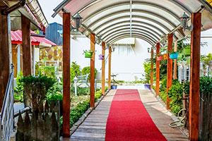 ورودی هتل بهشت تالاب بندر انزلی 1