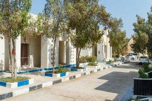 نمای بیرونی هتل بهشت قشم