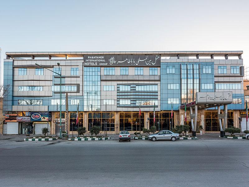 نمای هتل بابا طاهر همدان
