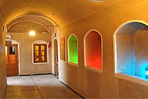 ورودی هتل جهانگردی نائین