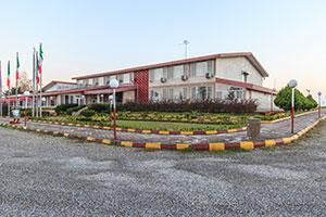 نمای هتل جهانگردی نمونه بندرانزلی