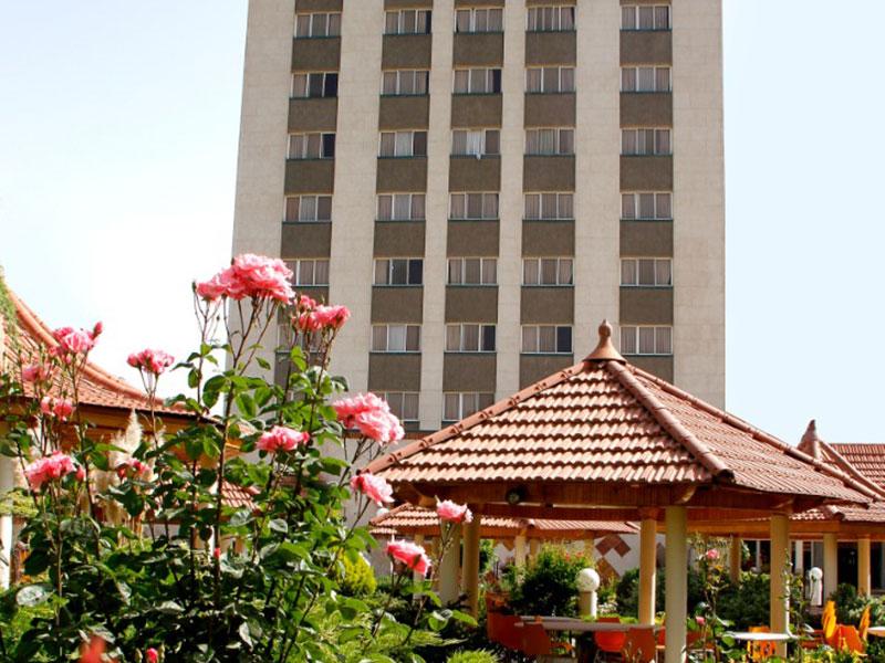 نمای هتل سلام مشهد