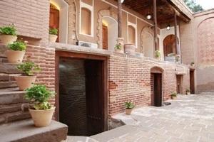 فضای داخلی هتل سنتی خانه بهروزی قزوین