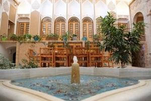 فضای داخلی هتل سنتی پارس یزد