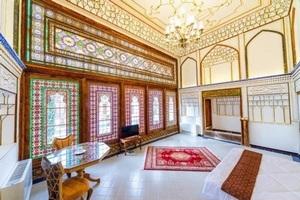 فضای داخلی هتل سنتی کاخ سرهنگ