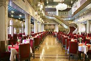 رستوران چهل ستون هتل عباسی اصفهان