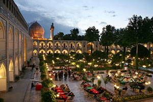 چشم انداز رستوران هتل عباسی اصفهان