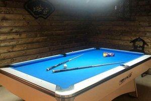 بیلیارد هتل عطر سیب سیرجان