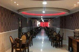 رستوران هتل عطر سیب سیرجان